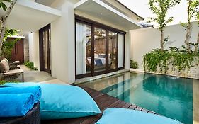 Cross Bali Breakers Resort